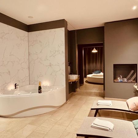 The Rose Suites Brygge Exteriör bild