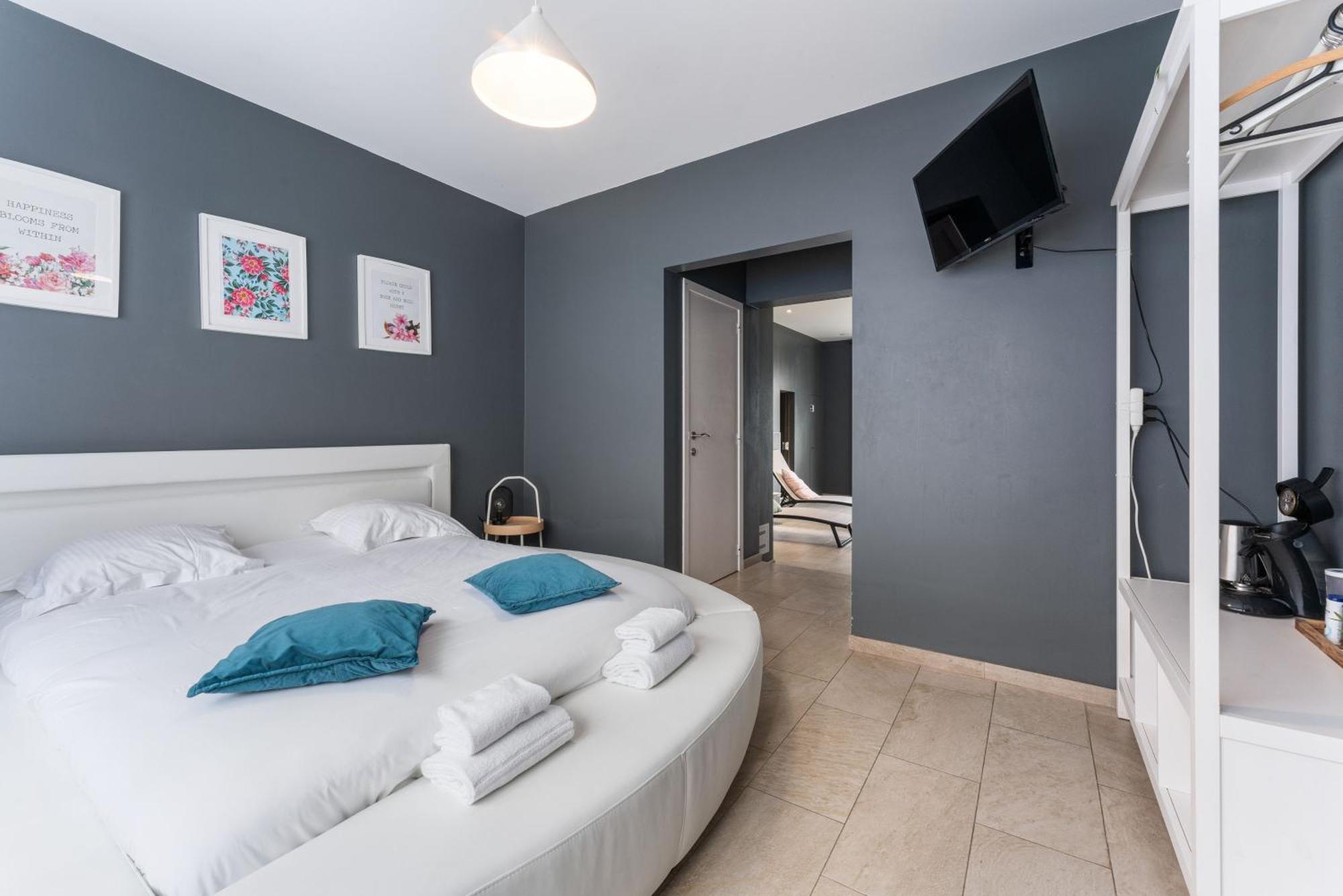 The Rose Suites Brygge Exteriör bild